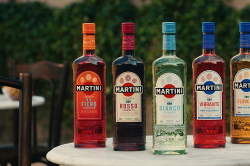 Vermuth: băutura alcoolică inventată inițial ca medicament pentru durerile de stomac